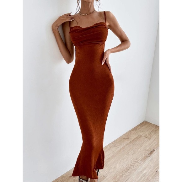 green cami strap Tie Backless Ruched cowl neck maxi Dress - Picture 4 of 9